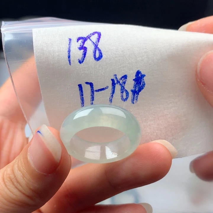 辉***堂定制翡翠未镶嵌戒圈