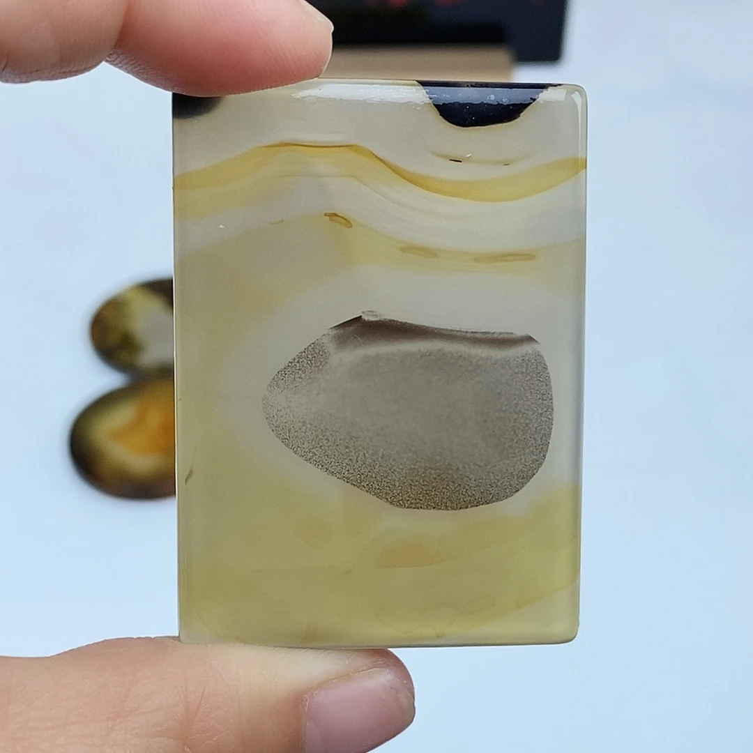 玛瑙/玉髓未镶嵌珠宝半成品