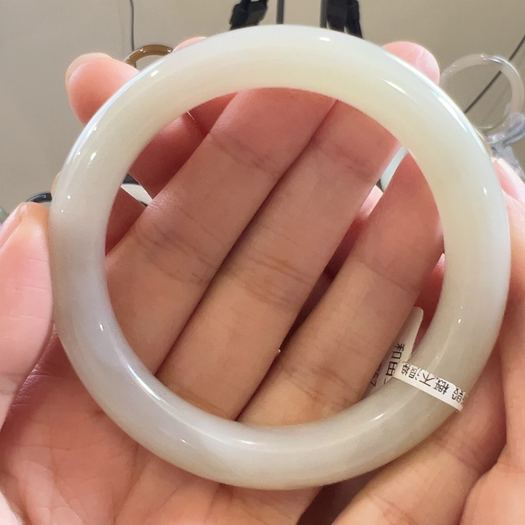 和田玉未镶嵌手镯56