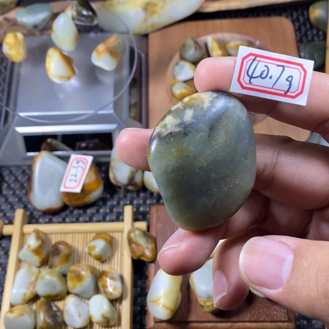 和田玉（糖玉）未镶嵌挂件