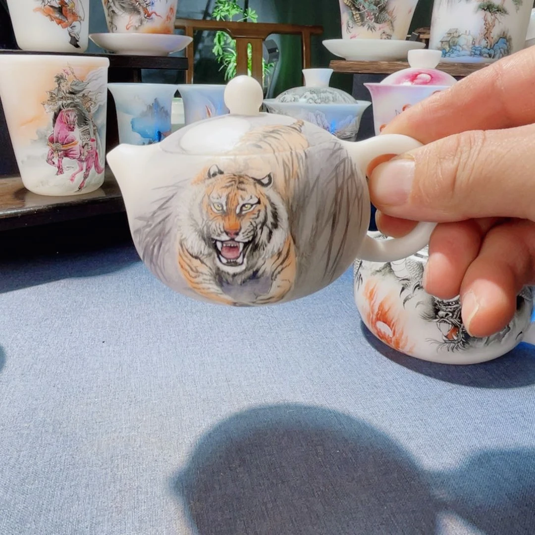 只**见手绘图是用在做表情符号上面还是要