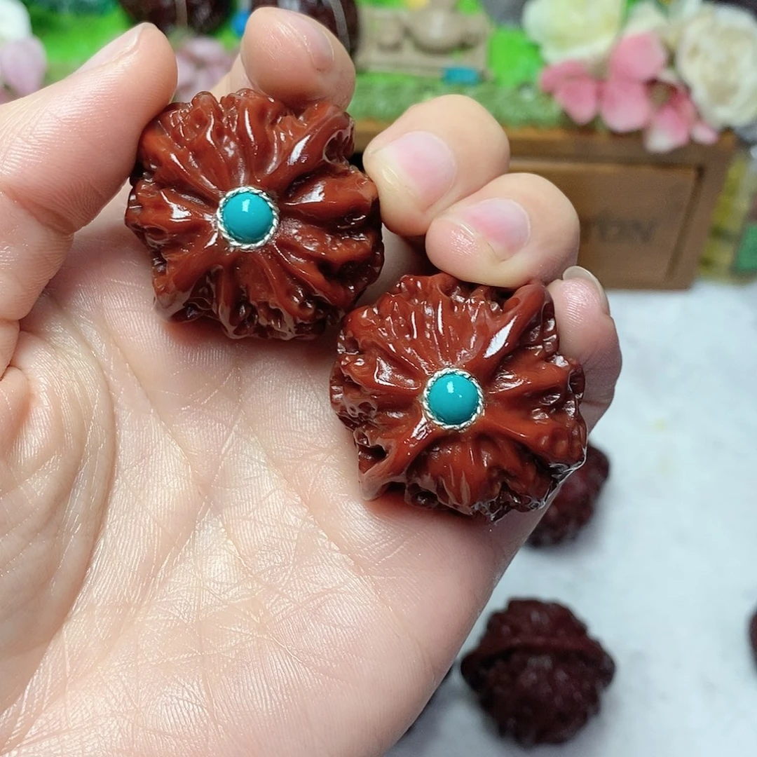 文玩核桃把件乌****者宫灯