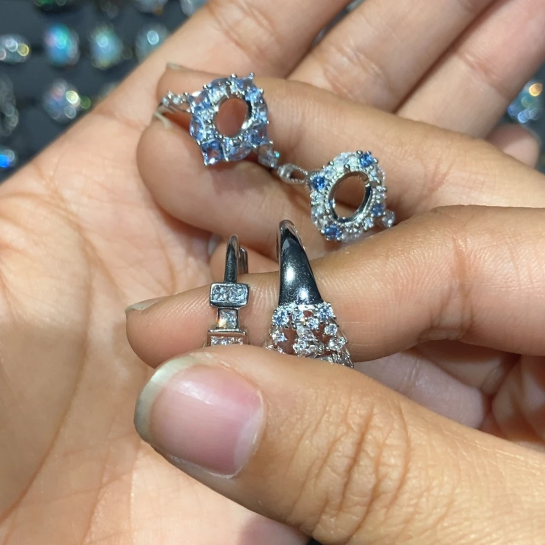 欧泊戒指—银S925镶嵌念****响