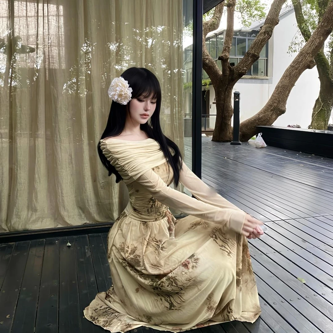 纯欲辣妹性感一字肩碎花洋装女春夏新款收腰显瘦气质长裙