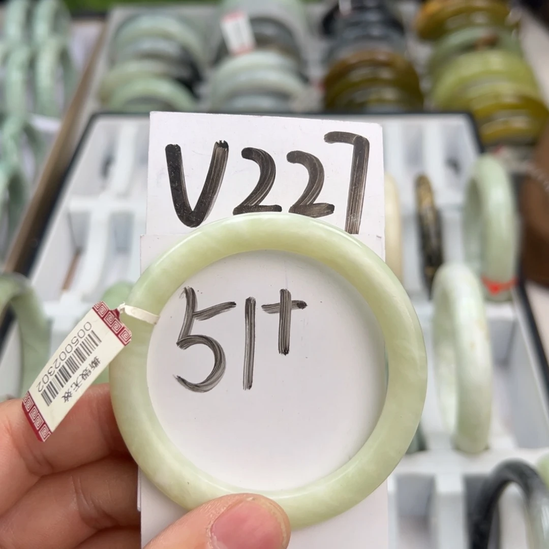 岫玉手镯未镶嵌天然岫玉微瑕