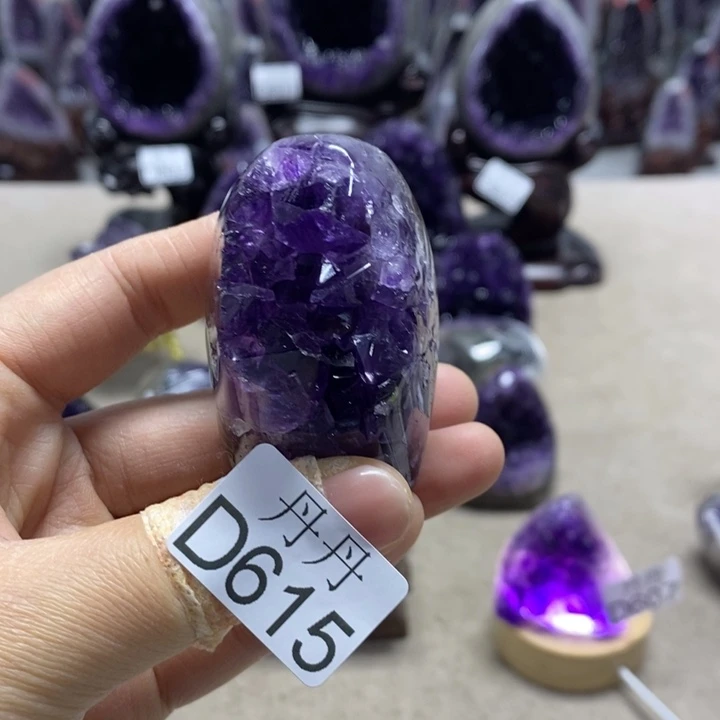 未镶嵌水晶大型摆件（非配饰）