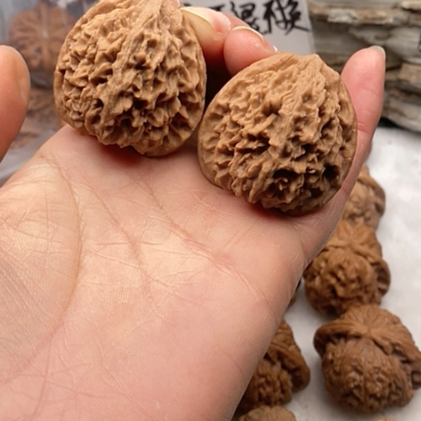 【闪购商品】吊坠文玩核桃水尖满天星
