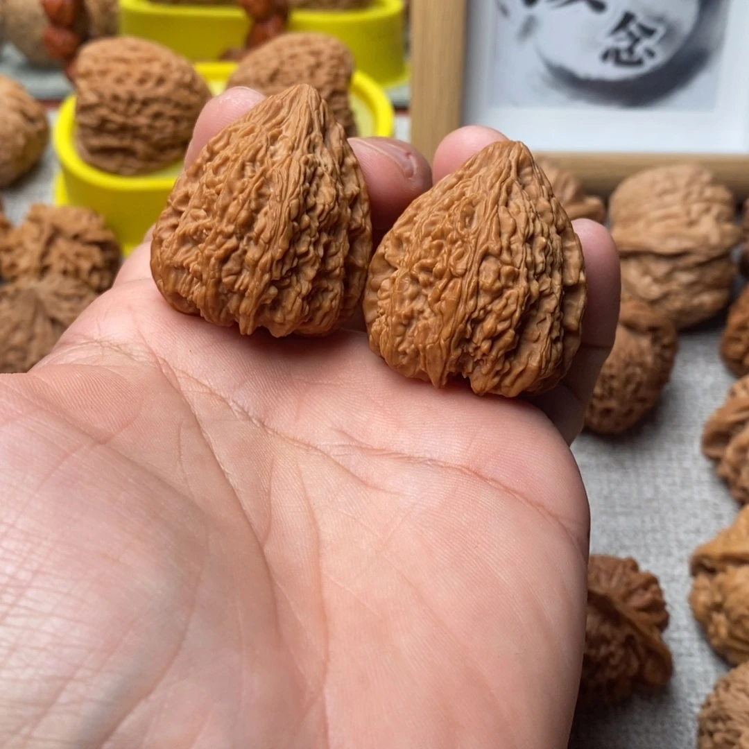 文玩核桃吊坠35塔尖