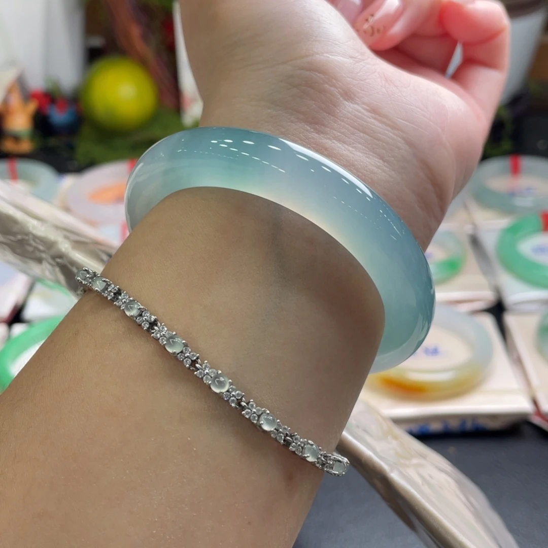 翡翠未镶嵌手镯54圈 特色料 蒂芙尼