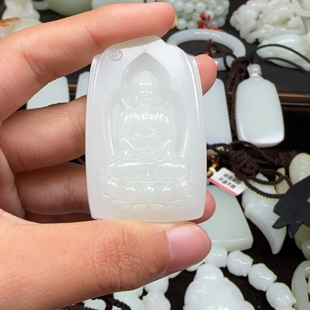 陶***丢和田玉未镶嵌挂件