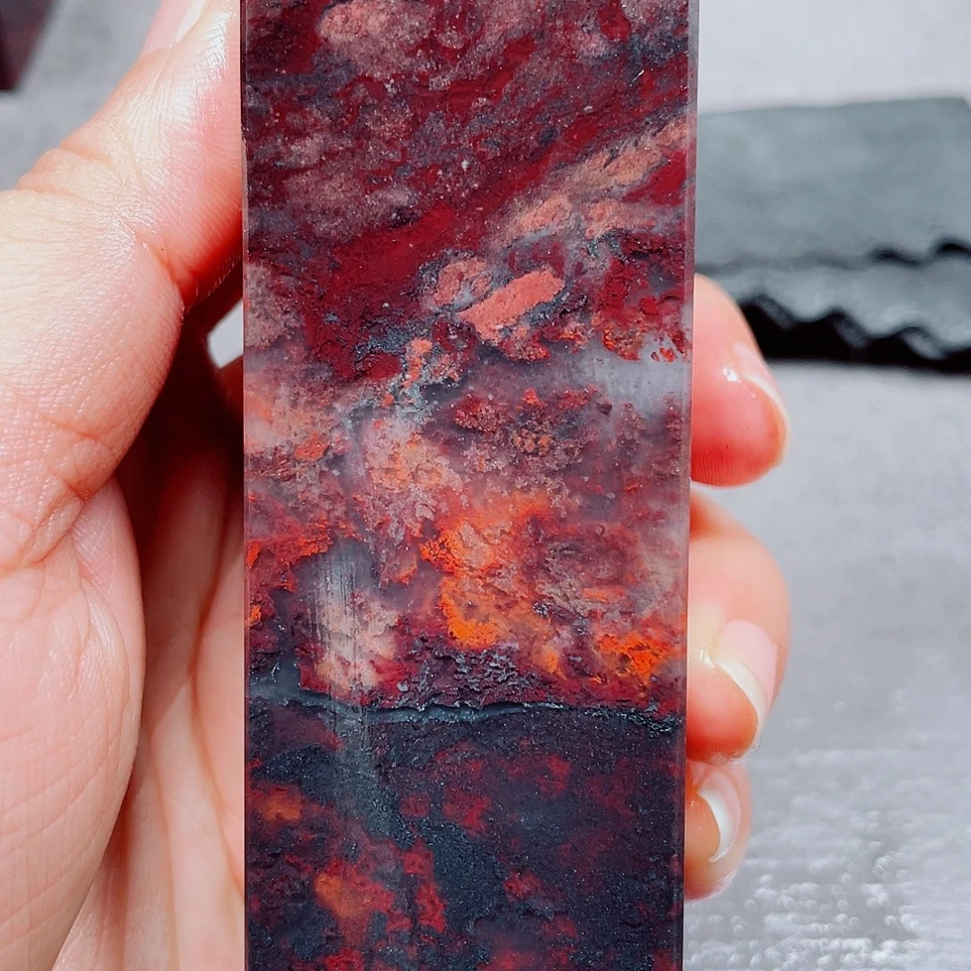 玉桂林鸡血玉印章镇尺13