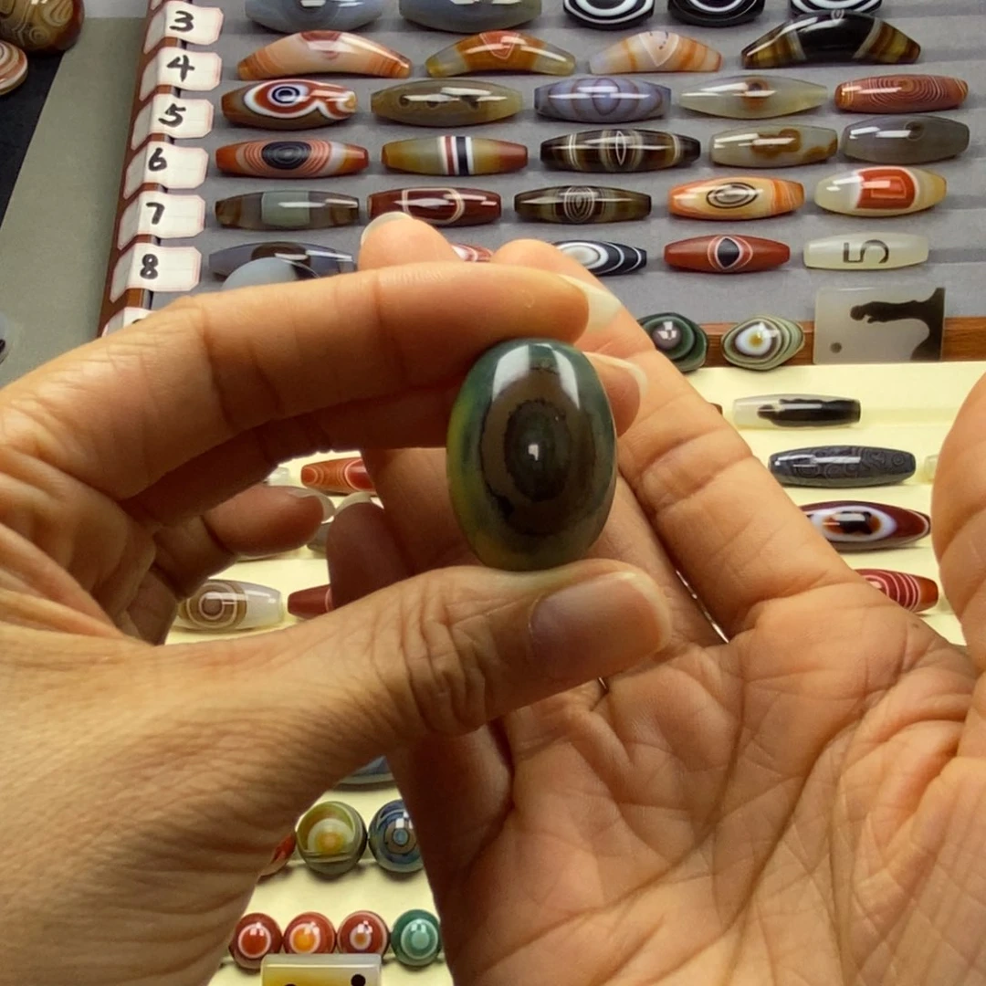 玛瑙/玉髓未镶嵌珠宝半成品长**翼