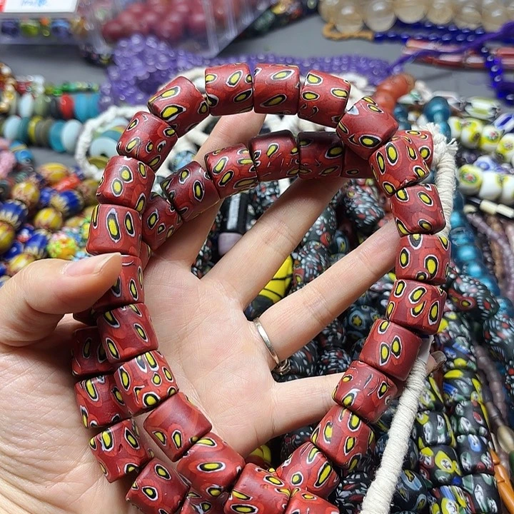 琉璃颈饰新到千花一条，喊我选