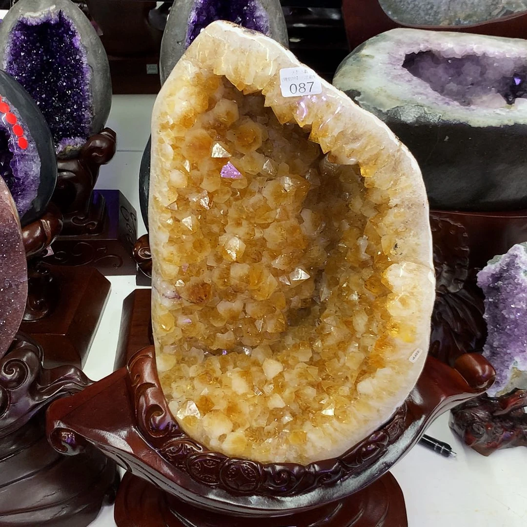 斓***王未镶嵌大型摆件（非配饰）水晶芳