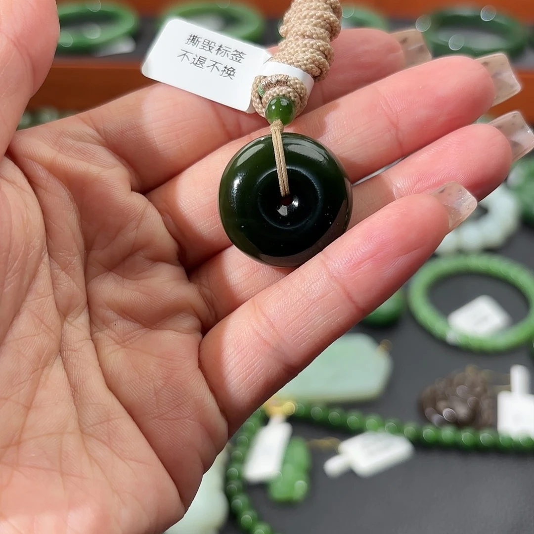 和田玉未镶嵌吊坠(不含链)碧玉黑猫