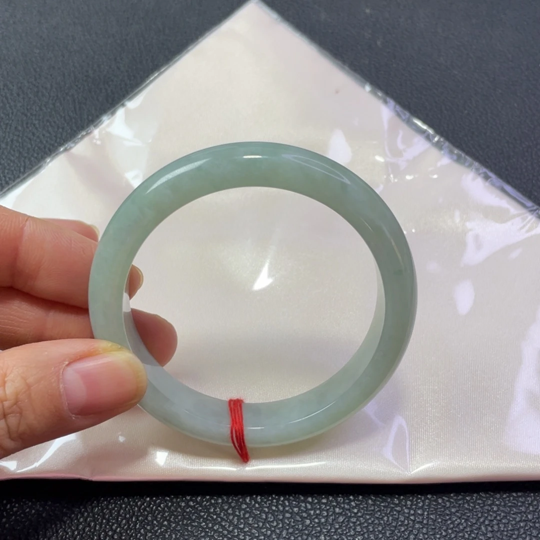 翡翠未镶嵌手镯圈口57.8宽12.6厚8.5