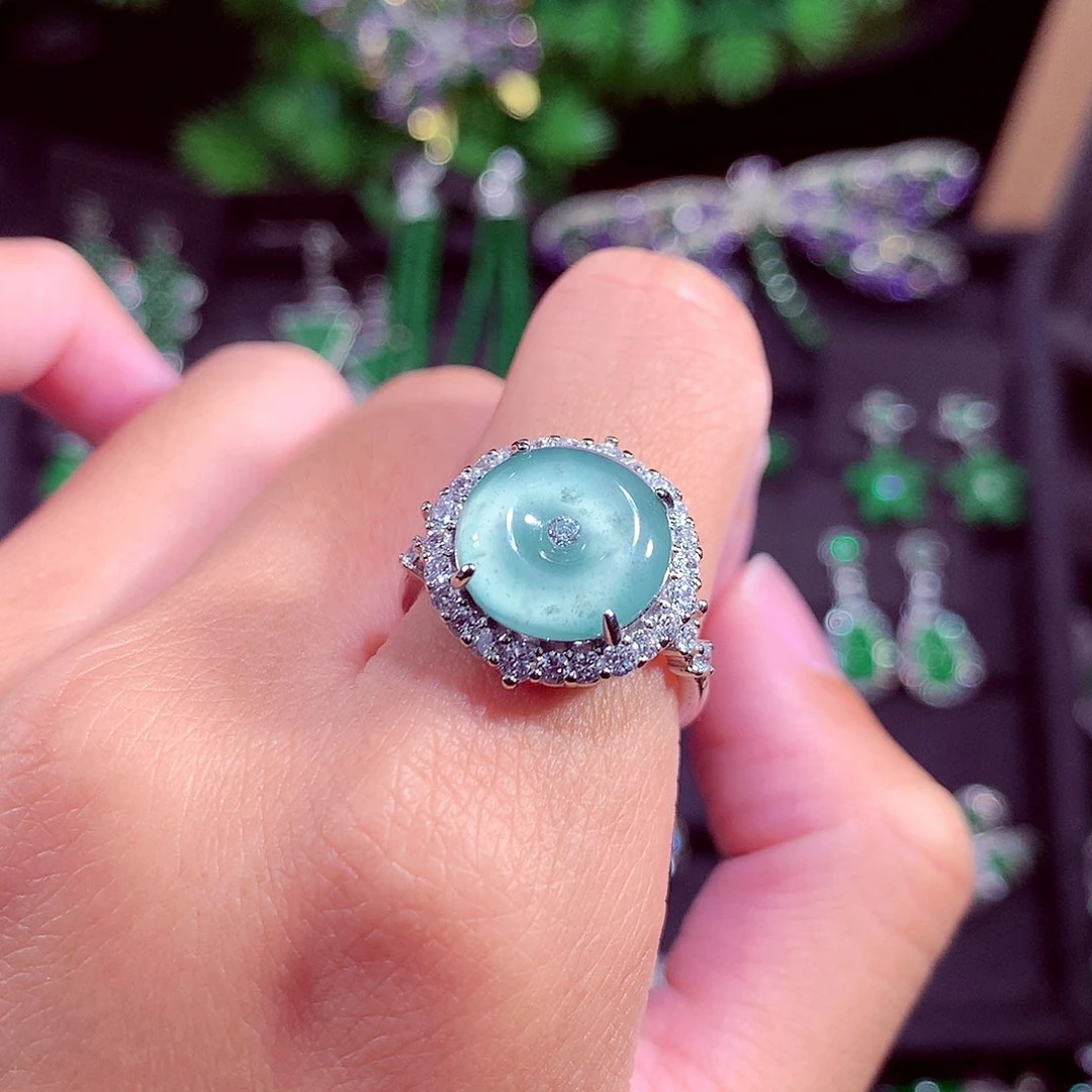 颈饰未镶嵌翡翠天然