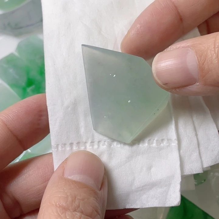 定制翡翠未镶嵌包工