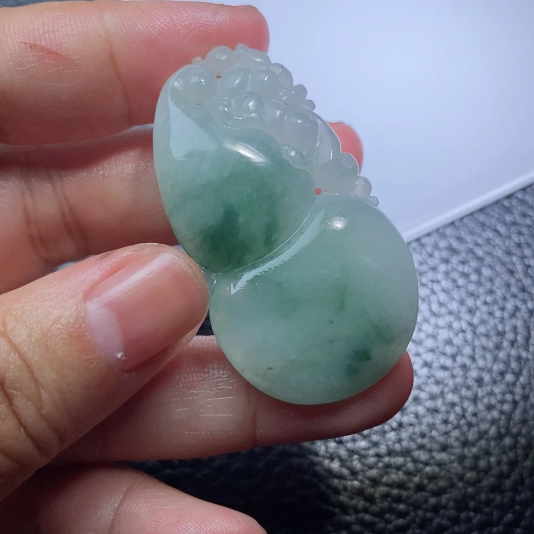 定制翡翠未镶嵌04756778889