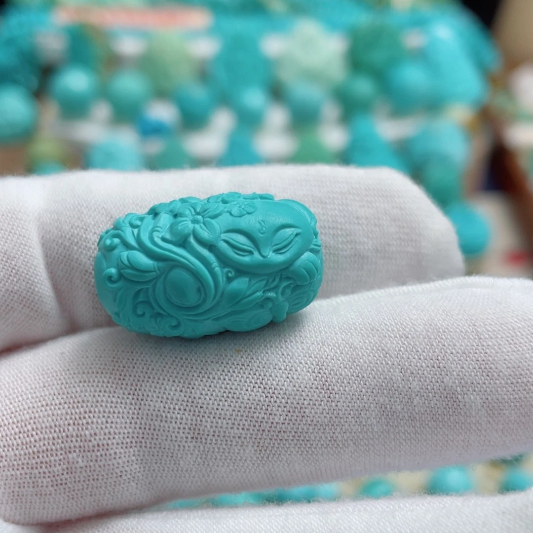 绿松石未镶嵌珠宝奇石