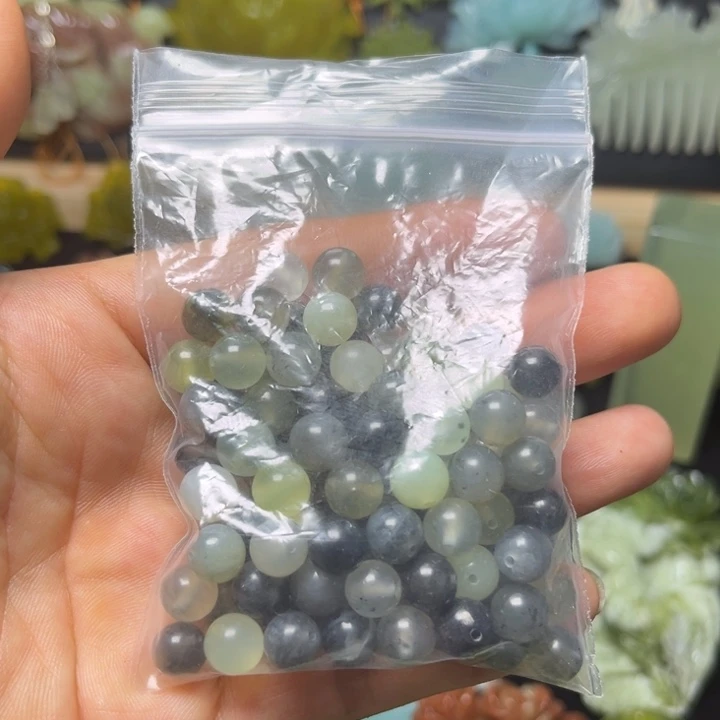 *****蛇纹石玉未镶嵌颈饰