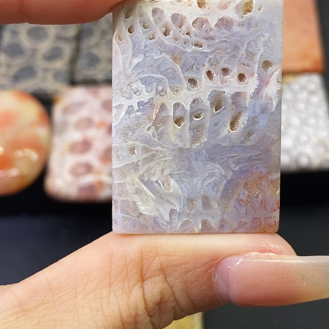 硅化玉颈饰合金b**b吊坠