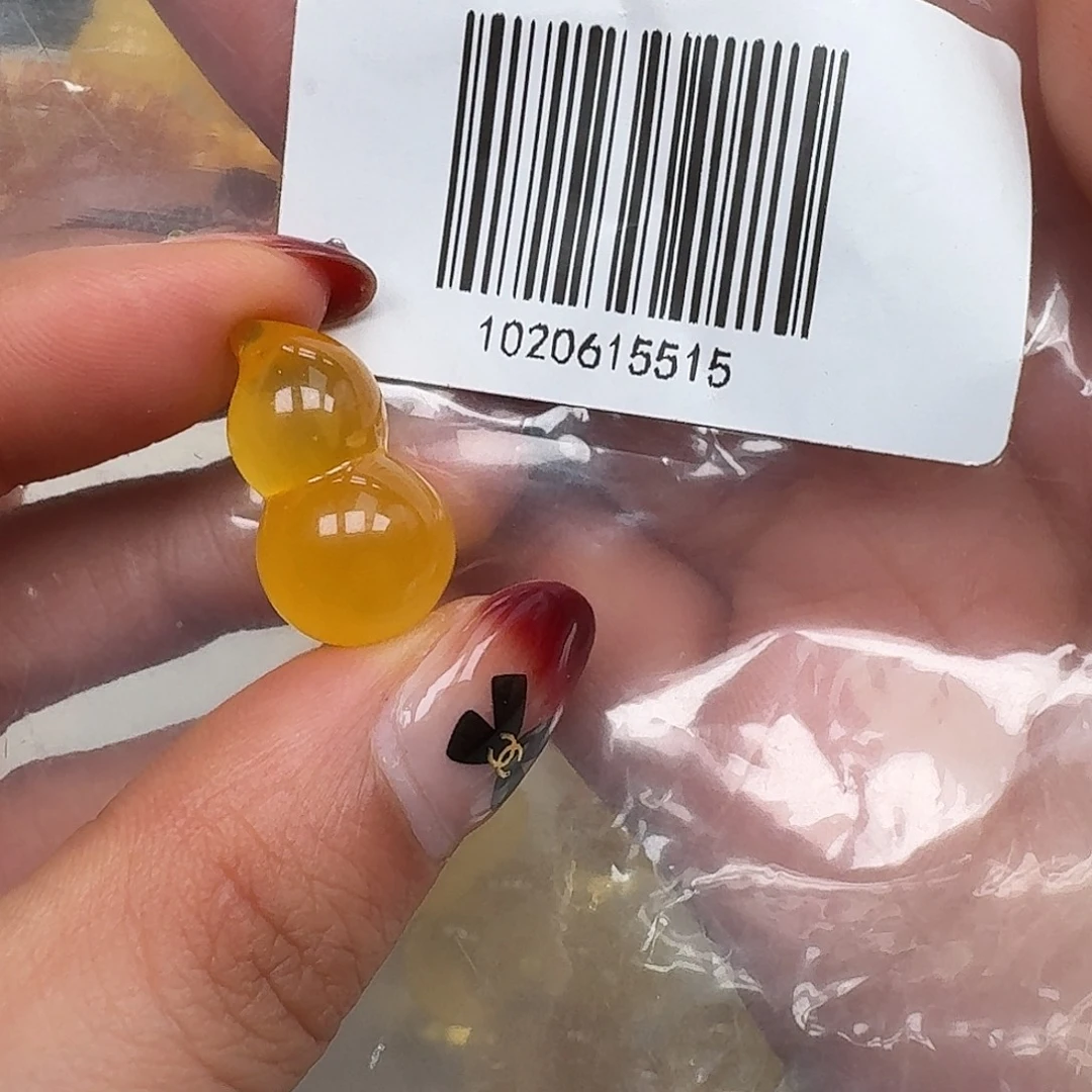 琥珀未镶嵌裸石悠悠