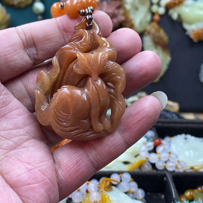 【闪购商品】蛇纹石玉吊坠未镶嵌优***跳