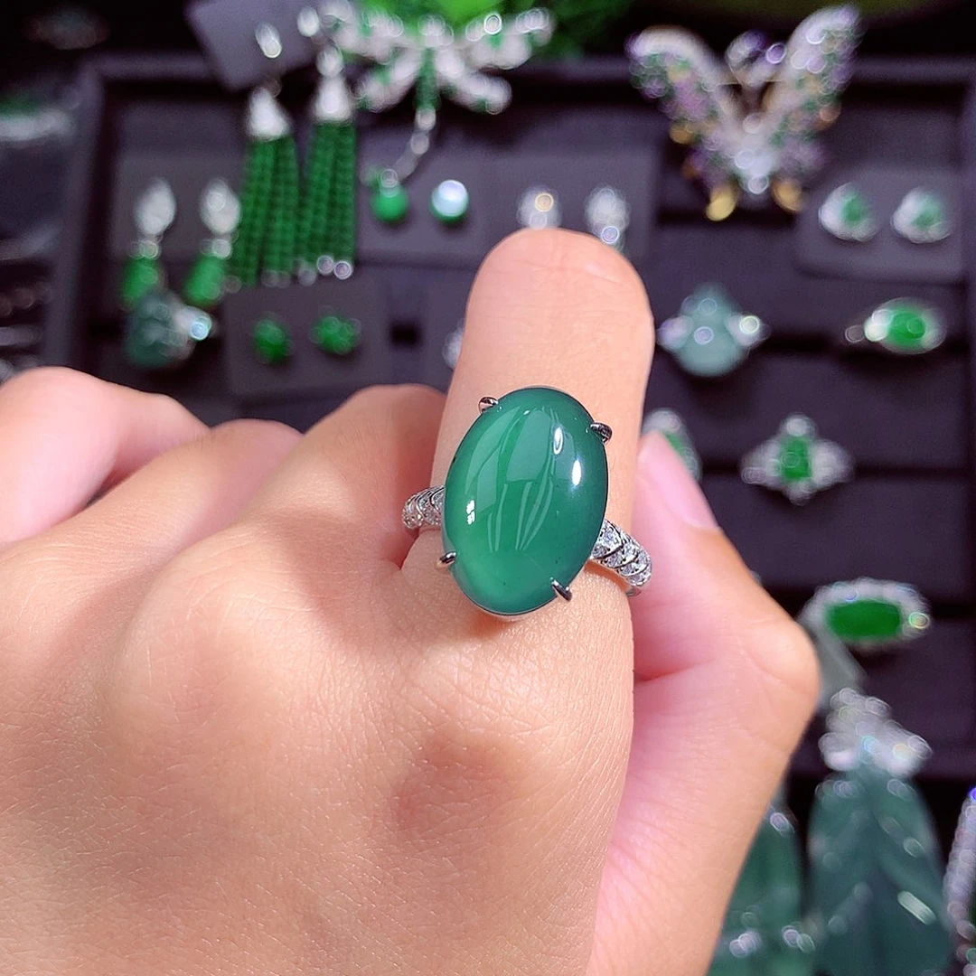 颈饰未镶嵌翡翠天然