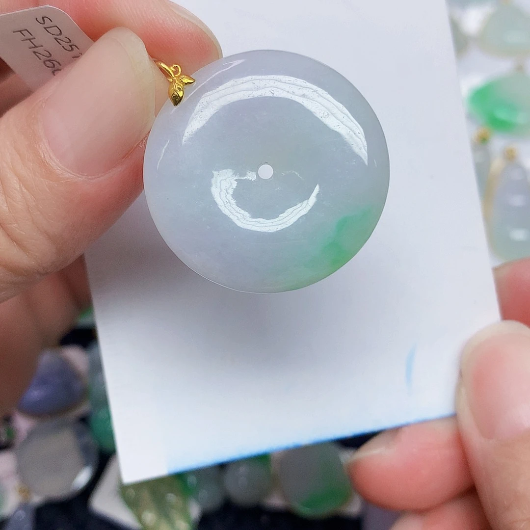 翡翠18K金镶嵌颈饰367899