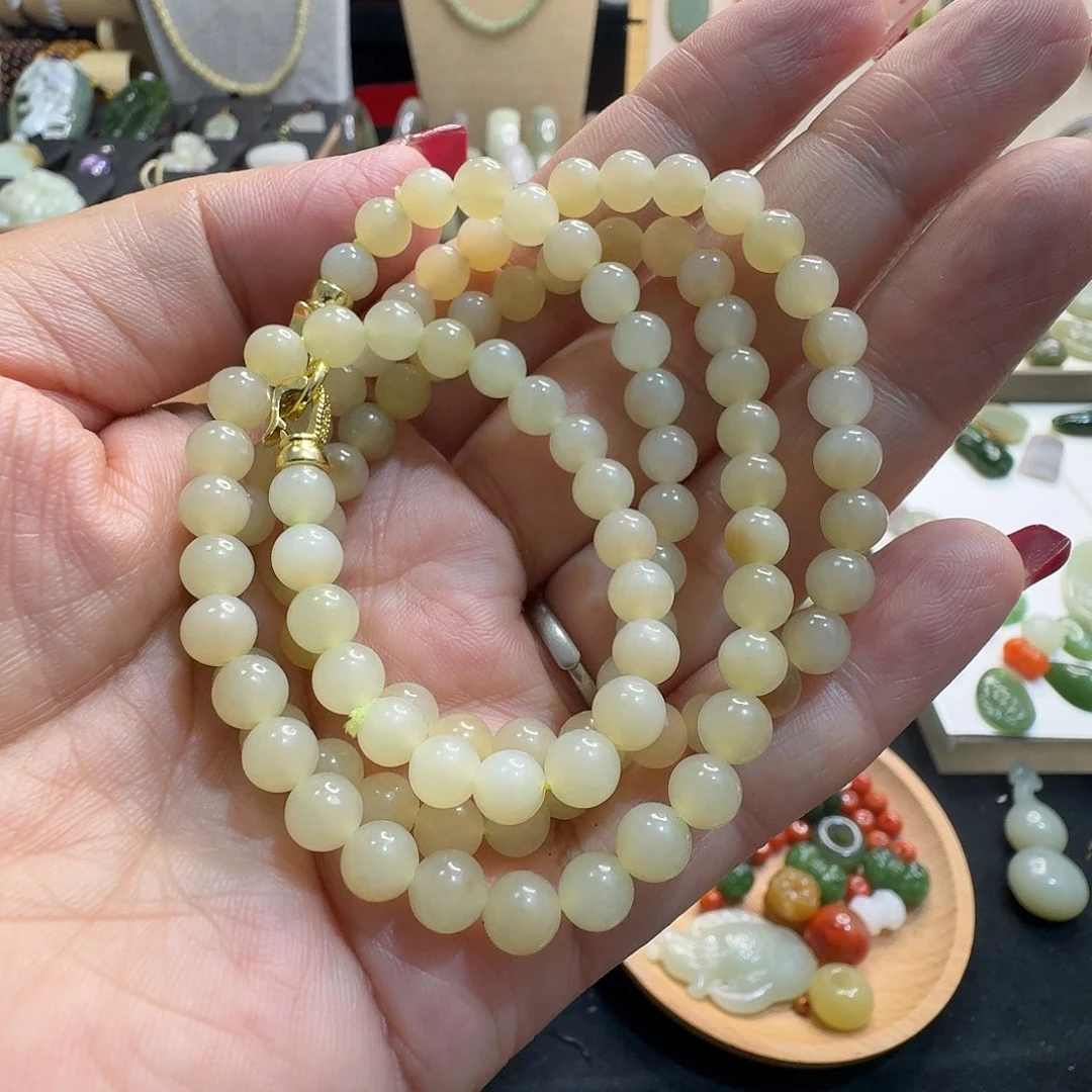 尜***乐和田玉未镶嵌颈饰