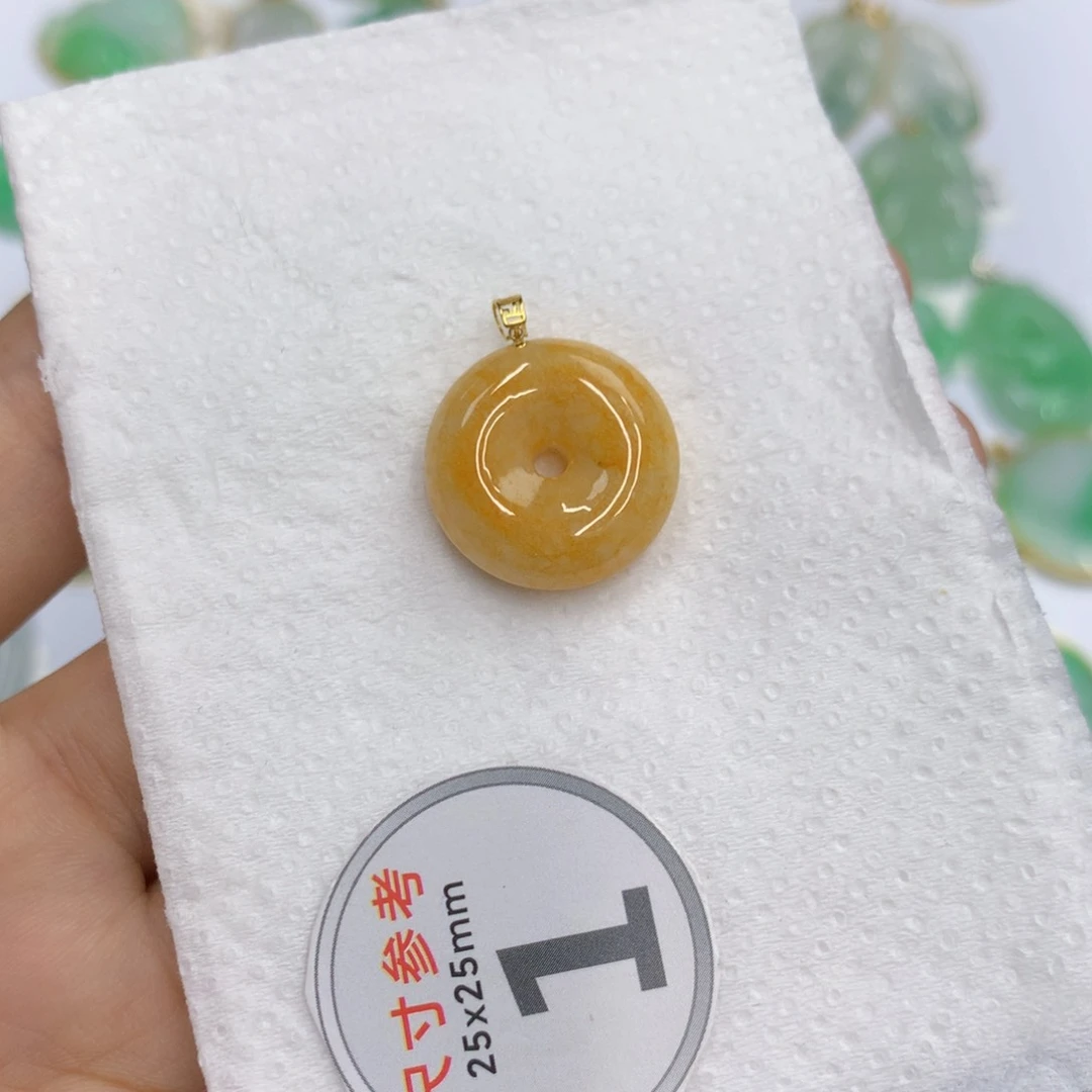 翡翠18K金镶嵌颈饰翡翠