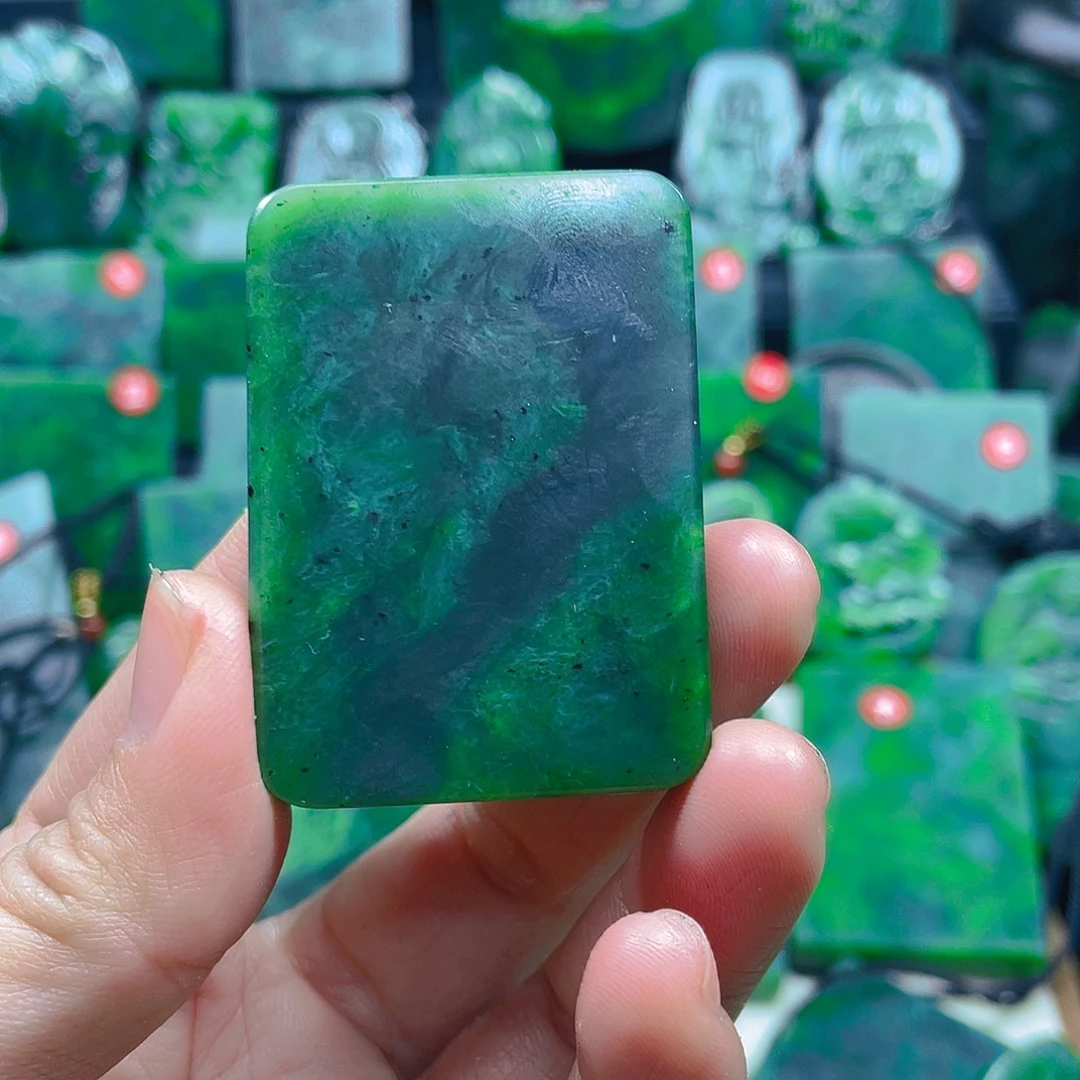 和田玉（碧玉）未镶嵌珠宝奇石