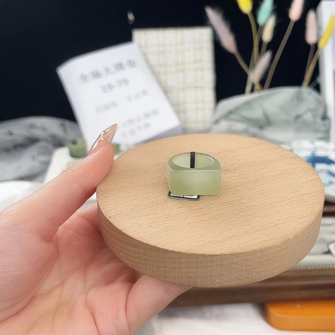 和田玉（糖玉）未镶嵌戒指q62马鞍湖水绿内经16.37mm不支持退换