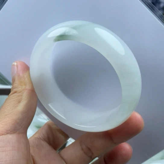 石英质玉(金丝玉)未镶嵌手镯