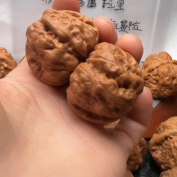 龙***r文玩核桃吊坠蛤蟆
