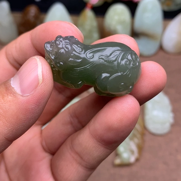 和田玉（糖玉）未镶嵌颈饰