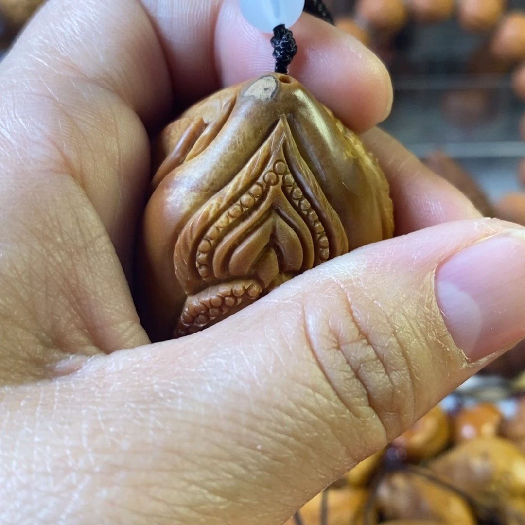 橄榄核吊坠生命瑕疵品,不退不换