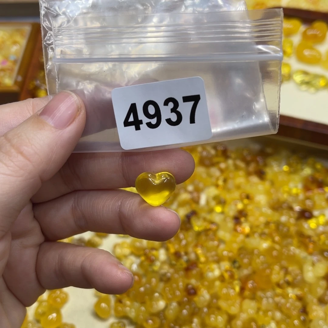 琥珀珠宝奇石未镶嵌