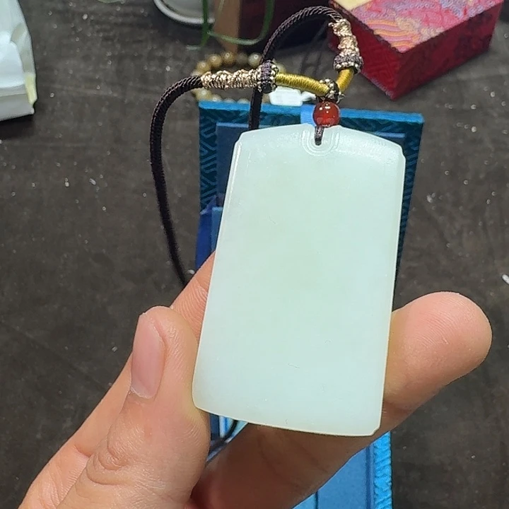 未镶嵌和田玉（糖玉）车挂