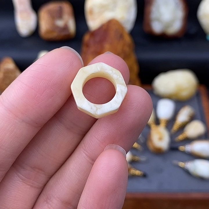 琥珀未镶嵌裸石10跑环