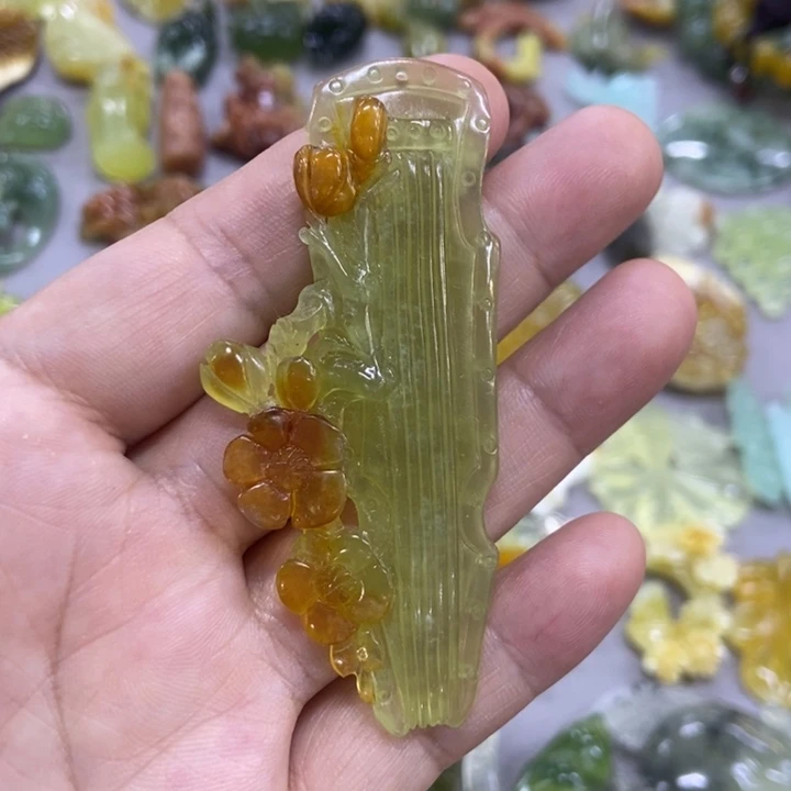 未镶嵌蛇纹石玉挂件