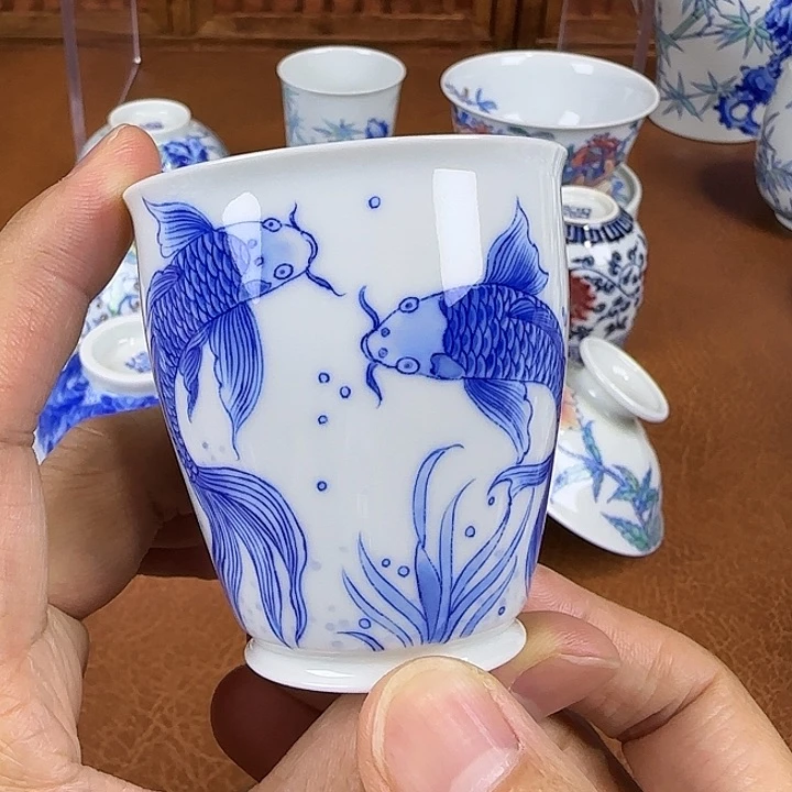 青花纯手绘年年有余