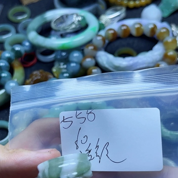 溪***嶺翡翠戒指未镶嵌翡翠