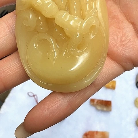 獭***开寿山石芙蓉绿若通