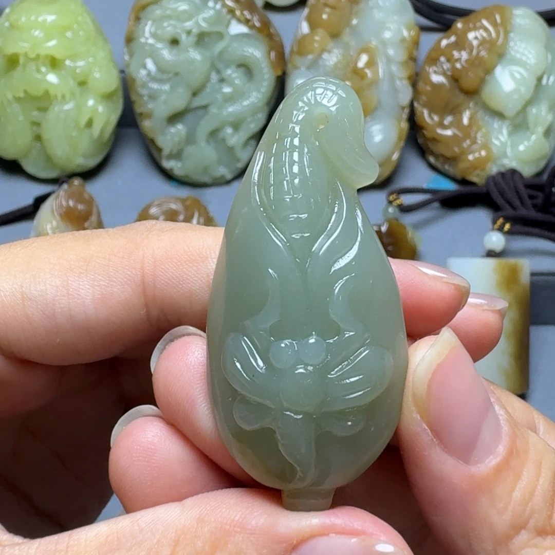 颈饰未镶嵌和田玉