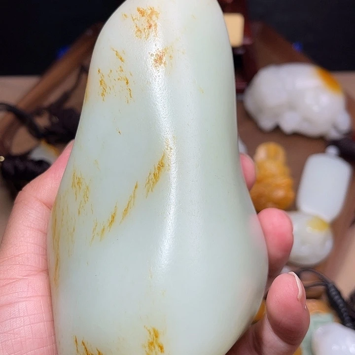 九***鹿和田玉未镶嵌颈饰