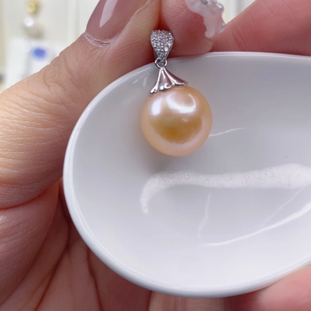 淡水珍珠吊坠(赠链)银S925镶嵌