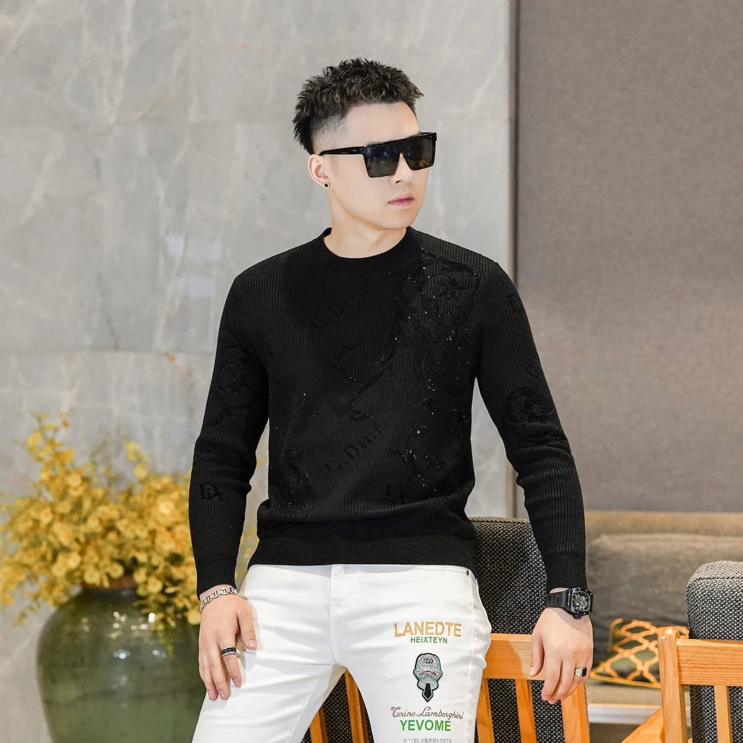 2025冬季新款绿色织花圆领毛衣男长袖针织衫个性印花潮流上衣5052