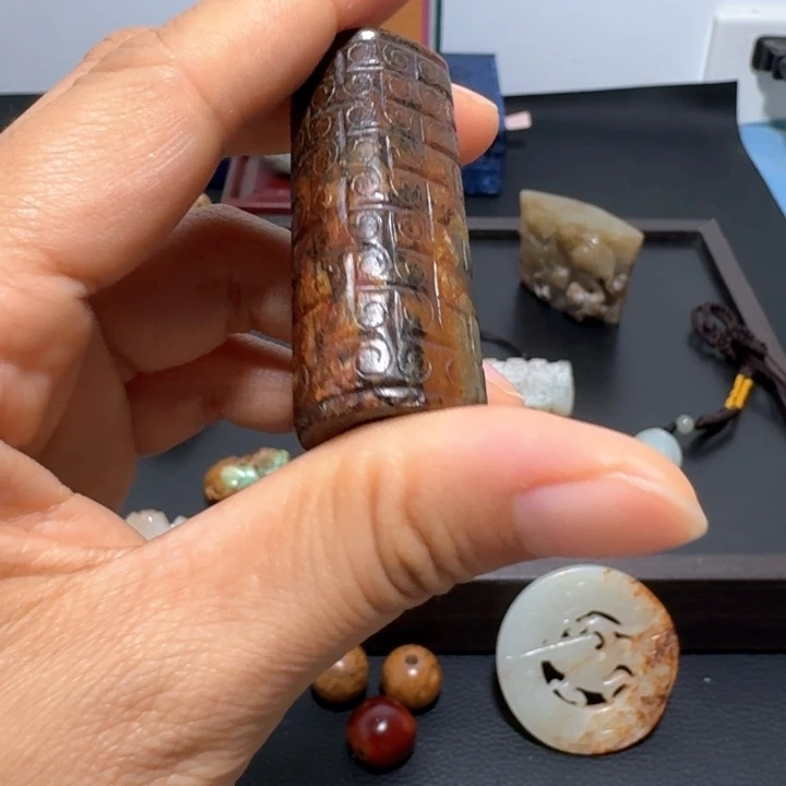 新***长和田玉未镶嵌颈饰